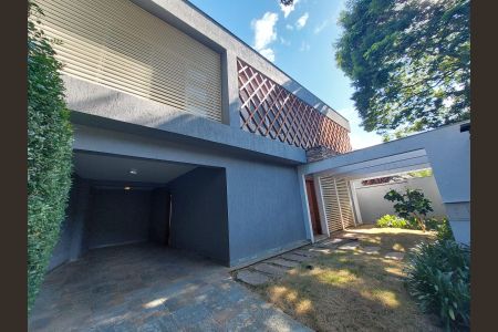 Casa para alugar com 350m², 4 quartos e 3 vagas Casa para alugar com 350m², 4 quartos e 3 vagasfachada