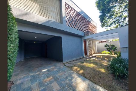 Casa para alugar com 350m², 4 quartos e 3 vagas Casa para alugar com 350m², 4 quartos e 3 vagasFachada
