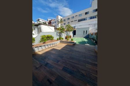 Casa para alugar com 350m², 4 quartos e 3 vagas Casa para alugar com 350m², 4 quartos e 3 vagasquadra