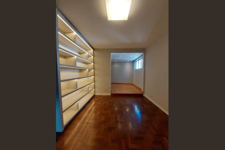 Casa para alugar com 350m², 4 quartos e 3 vagas Casa para alugar com 350m², 4 quartos e 3 vagassala 1