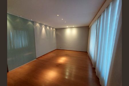 Casa para alugar com 350m², 4 quartos e 3 vagas Casa para alugar com 350m², 4 quartos e 3 vagassala 1