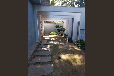 Casa para alugar com 350m², 4 quartos e 3 vagas Casa para alugar com 350m², 4 quartos e 3 vagasquintal