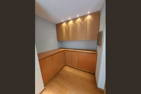 Casa para alugar com 350m², 4 quartos e 3 vagas Casa para alugar com 350m², 4 quartos e 3 vagasbar