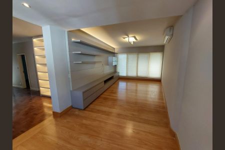 Casa para alugar com 350m², 4 quartos e 3 vagas Casa para alugar com 350m², 4 quartos e 3 vagassala 2