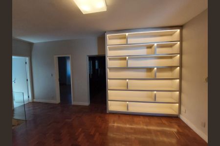 Casa para alugar com 350m², 4 quartos e 3 vagas Casa para alugar com 350m², 4 quartos e 3 vagassala 1