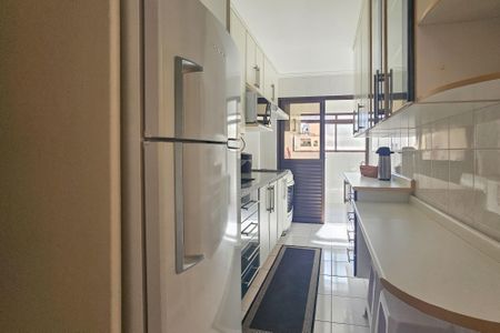 Apartamento para alugar com 1m², 2 quartos e 2 vagas Apartamento para alugar com 1m², 2 quartos e 2 vagasCozinha