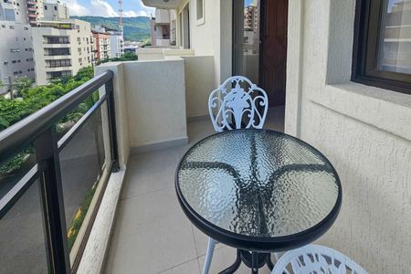 Apartamento para alugar com 1m², 2 quartos e 2 vagas Apartamento para alugar com 1m², 2 quartos e 2 vagasVaranda