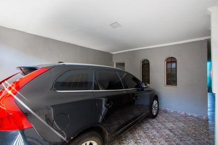 Casa à venda com 160m², 3 quartos e 1 vaga Casa à venda com 160m², 3 quartos e 1 vagaGaragem