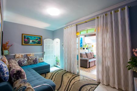 Casa à venda com 160m², 3 quartos e 1 vaga Casa à venda com 160m², 3 quartos e 1 vagaSala de estar