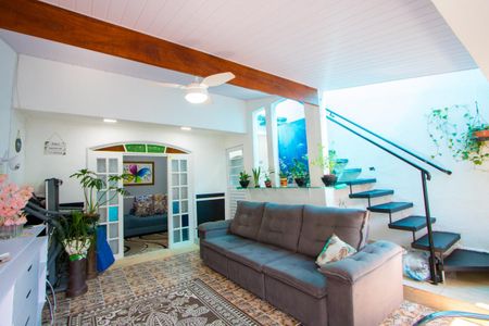 Casa à venda com 160m², 3 quartos e 1 vaga Casa à venda com 160m², 3 quartos e 1 vagaSala de tv