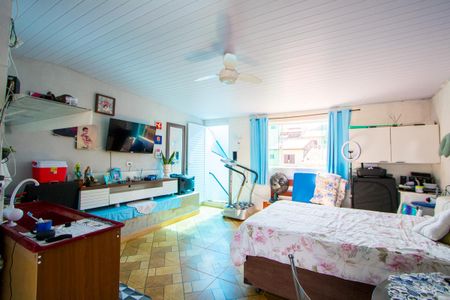 Casa à venda com 160m², 3 quartos e 1 vaga Casa à venda com 160m², 3 quartos e 1 vagaEdícula