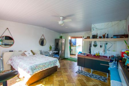 Casa à venda com 160m², 3 quartos e 1 vaga Casa à venda com 160m², 3 quartos e 1 vagaEdícula