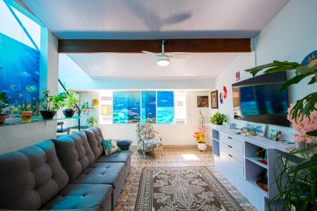 Casa à venda com 160m², 3 quartos e 1 vaga Casa à venda com 160m², 3 quartos e 1 vagaSala de tv