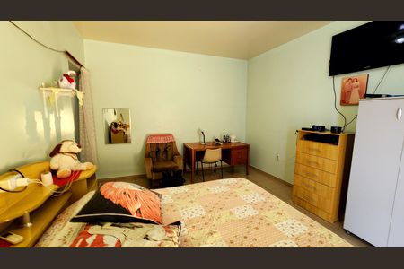 Casa à venda com 250m², 4 quartos e 3 vagas Casa à venda com 250m², 4 quartos e 3 vagasQuarto Suíte