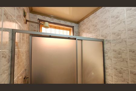 Casa à venda com 250m², 4 quartos e 3 vagas Casa à venda com 250m², 4 quartos e 3 vagasBanheiro