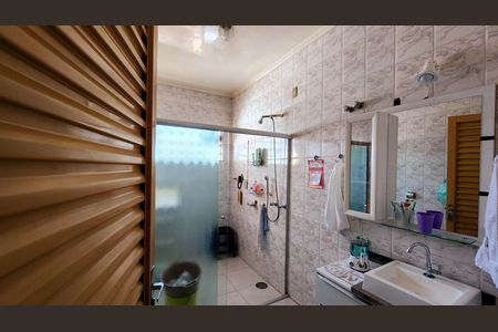 Casa à venda com 250m², 4 quartos e 3 vagas Casa à venda com 250m², 4 quartos e 3 vagasBanheiro da Suíte
