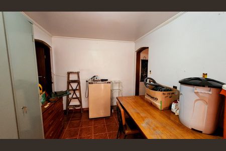 Casa à venda com 250m², 4 quartos e 3 vagas Casa à venda com 250m², 4 quartos e 3 vagasEdícula