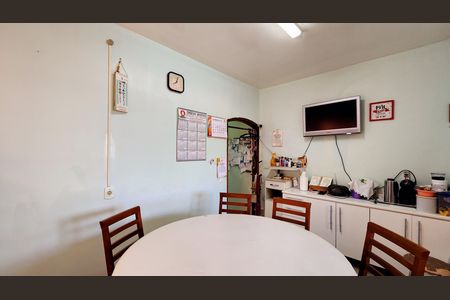 Casa à venda com 250m², 4 quartos e 3 vagas Casa à venda com 250m², 4 quartos e 3 vagasCozinha