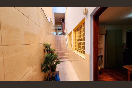Casa à venda com 250m², 4 quartos e 3 vagas Casa à venda com 250m², 4 quartos e 3 vagasQuintal