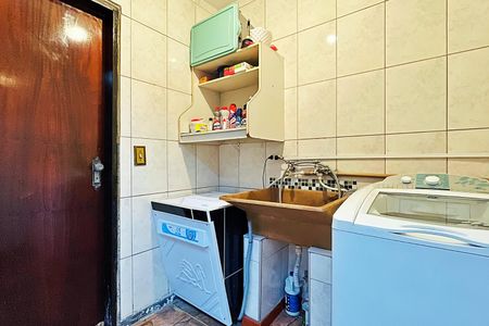 Casa à venda com 138m², 2 quartos e 2 vagas Casa à venda com 138m², 2 quartos e 2 vagasÁrea de Serviço