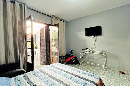 Casa à venda com 138m², 2 quartos e 2 vagas Casa à venda com 138m², 2 quartos e 2 vagasQuarto 1