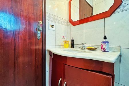 Casa à venda com 138m², 2 quartos e 2 vagas Casa à venda com 138m², 2 quartos e 2 vagasBanheiro 1