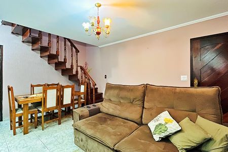 Casa à venda com 138m², 2 quartos e 2 vagas Casa à venda com 138m², 2 quartos e 2 vagasSala