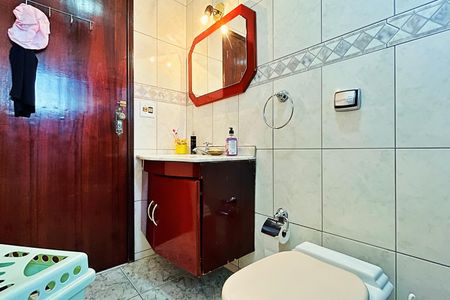 Casa à venda com 138m², 2 quartos e 2 vagas Casa à venda com 138m², 2 quartos e 2 vagasBanheiro 1