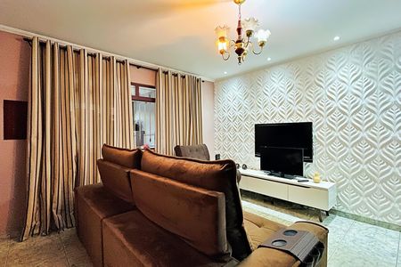 Casa à venda com 138m², 2 quartos e 2 vagas Casa à venda com 138m², 2 quartos e 2 vagasSala