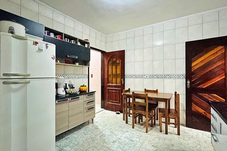 Casa à venda com 138m², 2 quartos e 2 vagas Casa à venda com 138m², 2 quartos e 2 vagasCozinha