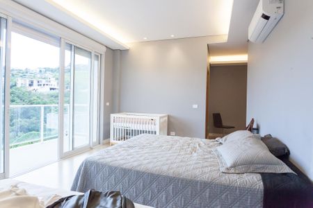 Casa de condomínio à venda com 710m², 5 quartos e 6 vagas Casa de condomínio à venda com 710m², 5 quartos e 6 vagasSuíte 3