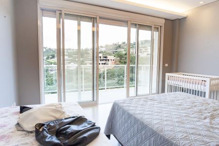 Casa de condomínio à venda com 710m², 5 quartos e 6 vagas Casa de condomínio à venda com 710m², 5 quartos e 6 vagasSuíte 3