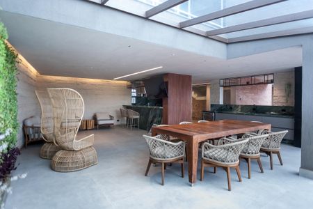 Casa de condomínio à venda com 710m², 5 quartos e 6 vagas Casa de condomínio à venda com 710m², 5 quartos e 6 vagasChurrasqueira