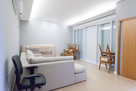 Casa de condomínio à venda com 710m², 5 quartos e 6 vagas Casa de condomínio à venda com 710m², 5 quartos e 6 vagasSuíte 5