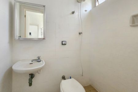 Apartamento para alugar com 93m², 2 quartos e 1 vaga Apartamento para alugar com 93m², 2 quartos e 1 vagaBanheiro de Serviço