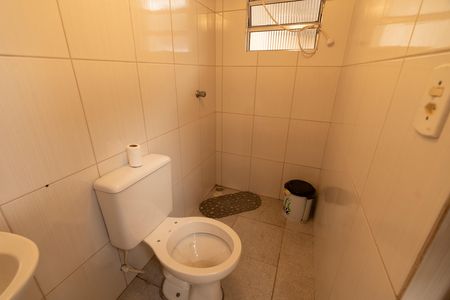 Casa à venda com 280m², 6 quartos e 3 vagas Casa à venda com 280m², 6 quartos e 3 vagasBanheiro de serviço