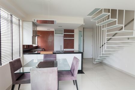 Apartamento à venda com 70m², 2 quartos e 2 vagas Apartamento à venda com 70m², 2 quartos e 2 vagasSala