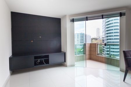 Apartamento à venda com 70m², 2 quartos e 2 vagas Apartamento à venda com 70m², 2 quartos e 2 vagasSala