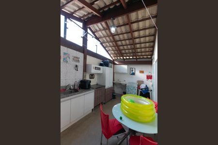 Casa de condomínio à venda com 190m², 2 quartos e 1 vaga Casa de condomínio à venda com 190m², 2 quartos e 1 vagaÁrea de Serviço