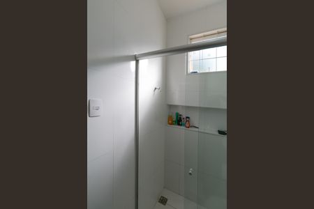 Casa de condomínio à venda com 190m², 2 quartos e 1 vaga Casa de condomínio à venda com 190m², 2 quartos e 1 vagaBanheiro Social