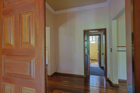 Casa de condomínio à venda com 420m², 4 quartos e 5 vagas Casa de condomínio à venda com 420m², 4 quartos e 5 vagasEntrada