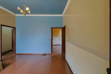 Casa de condomínio à venda com 420m², 4 quartos e 5 vagas Casa de condomínio à venda com 420m², 4 quartos e 5 vagasSala 3