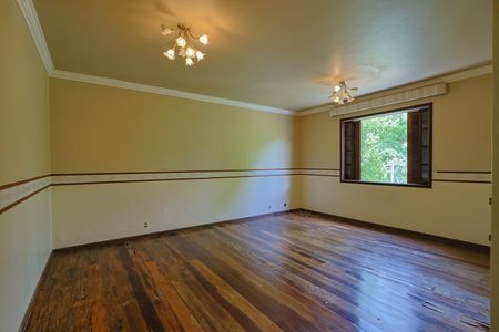 Casa de condomínio à venda com 420m², 4 quartos e 5 vagas Casa de condomínio à venda com 420m², 4 quartos e 5 vagasSala 2