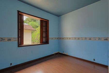 Casa de condomínio à venda com 420m², 4 quartos e 5 vagas Casa de condomínio à venda com 420m², 4 quartos e 5 vagasQuarto 3