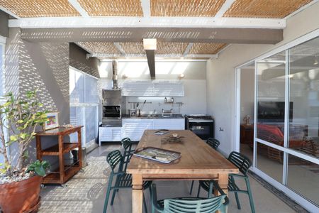 Apartamento para alugar com 235m², 3 quartos e 3 vagas Apartamento para alugar com 235m², 3 quartos e 3 vagasVaranda gourmet