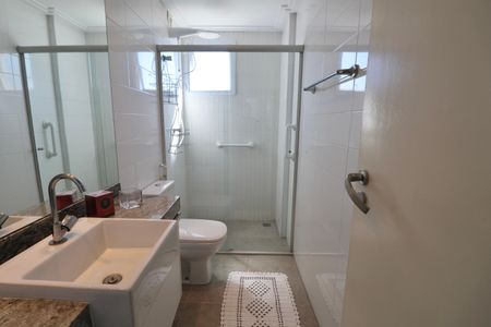 Apartamento para alugar com 235m², 3 quartos e 3 vagas Apartamento para alugar com 235m², 3 quartos e 3 vagasBanheiro Suíte