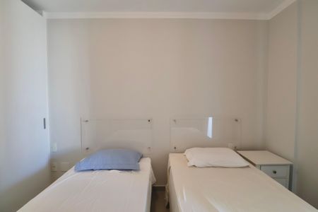 Apartamento para alugar com 235m², 3 quartos e 3 vagas Apartamento para alugar com 235m², 3 quartos e 3 vagasQuarto