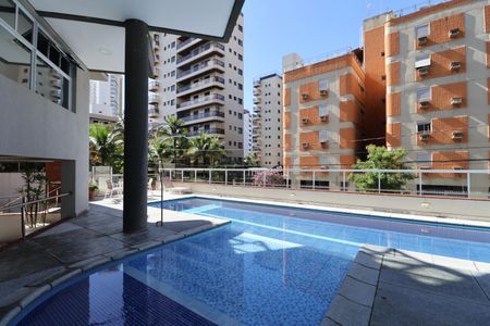 Apartamento para alugar com 235m², 3 quartos e 3 vagas Apartamento para alugar com 235m², 3 quartos e 3 vagasÁrea comum - Piscina