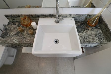 Apartamento para alugar com 235m², 3 quartos e 3 vagas Apartamento para alugar com 235m², 3 quartos e 3 vagasBanheiro Social 2