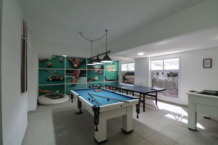 Apartamento para alugar com 235m², 3 quartos e 3 vagas Apartamento para alugar com 235m², 3 quartos e 3 vagasÁrea comum - Salão de jogos